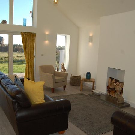 הוליהד Beautiful, Modern Villa 5 Mins Walk From The Stunning Bay At Trearddur מראה חיצוני תמונה